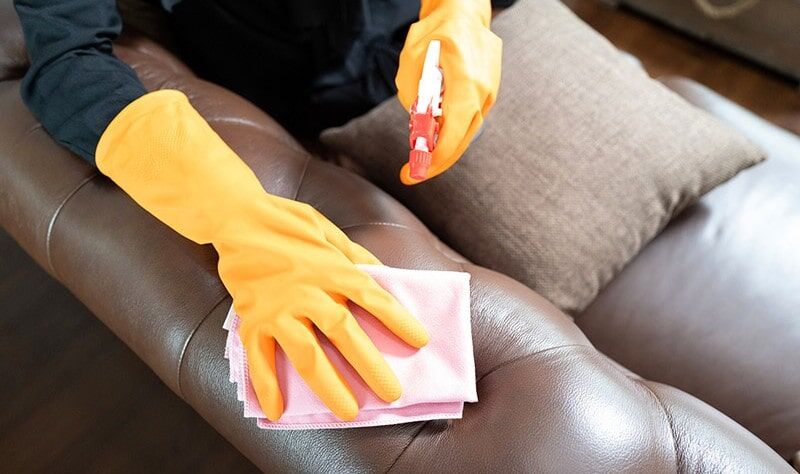 Vệ sinh sofa da