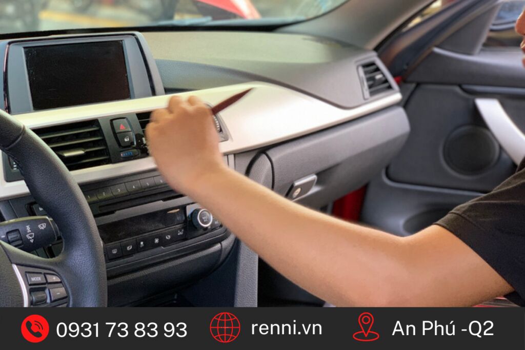 Qúa trình chăm sóc điều hòa nội thất ô tô tại Renni
