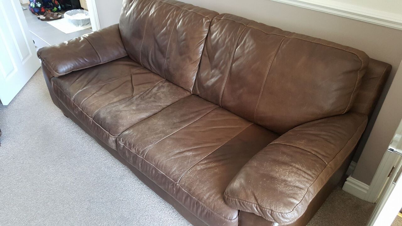 Phục hồi sofa da bạc màu, sờn mòn
