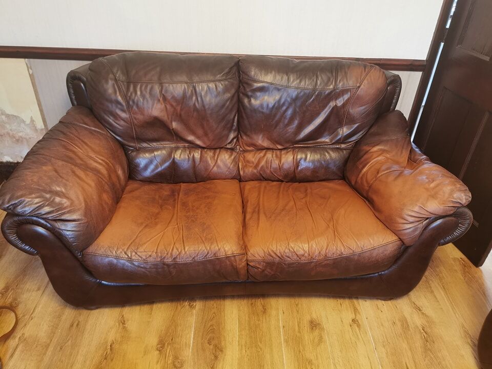 Phục hồi sofa da bạc màu và sờn mòn