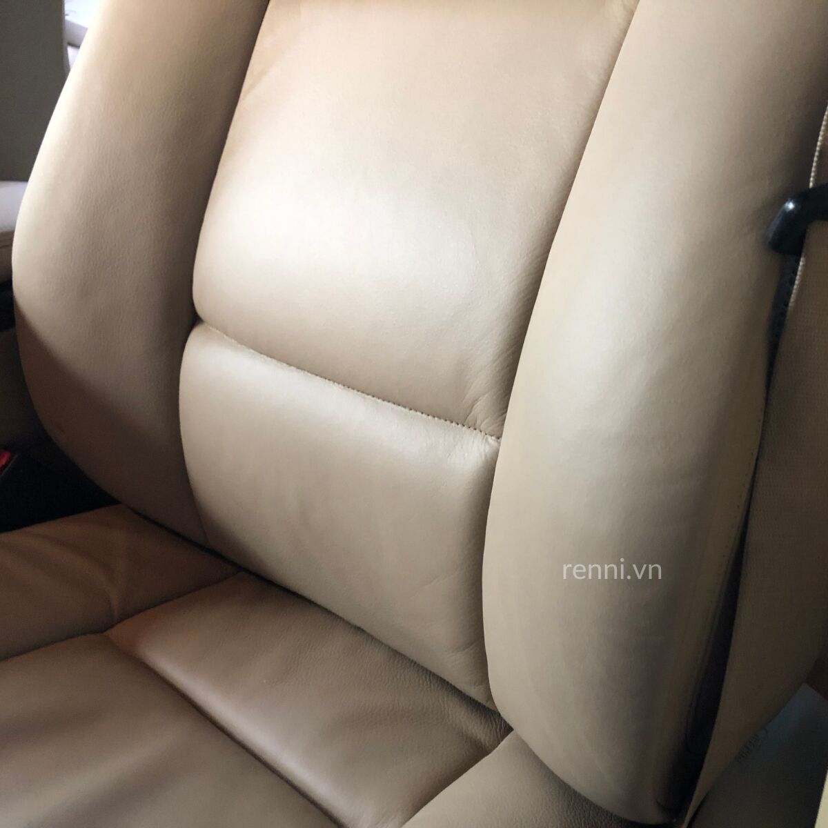 Sau khi được phục hồi ghế da ô tô