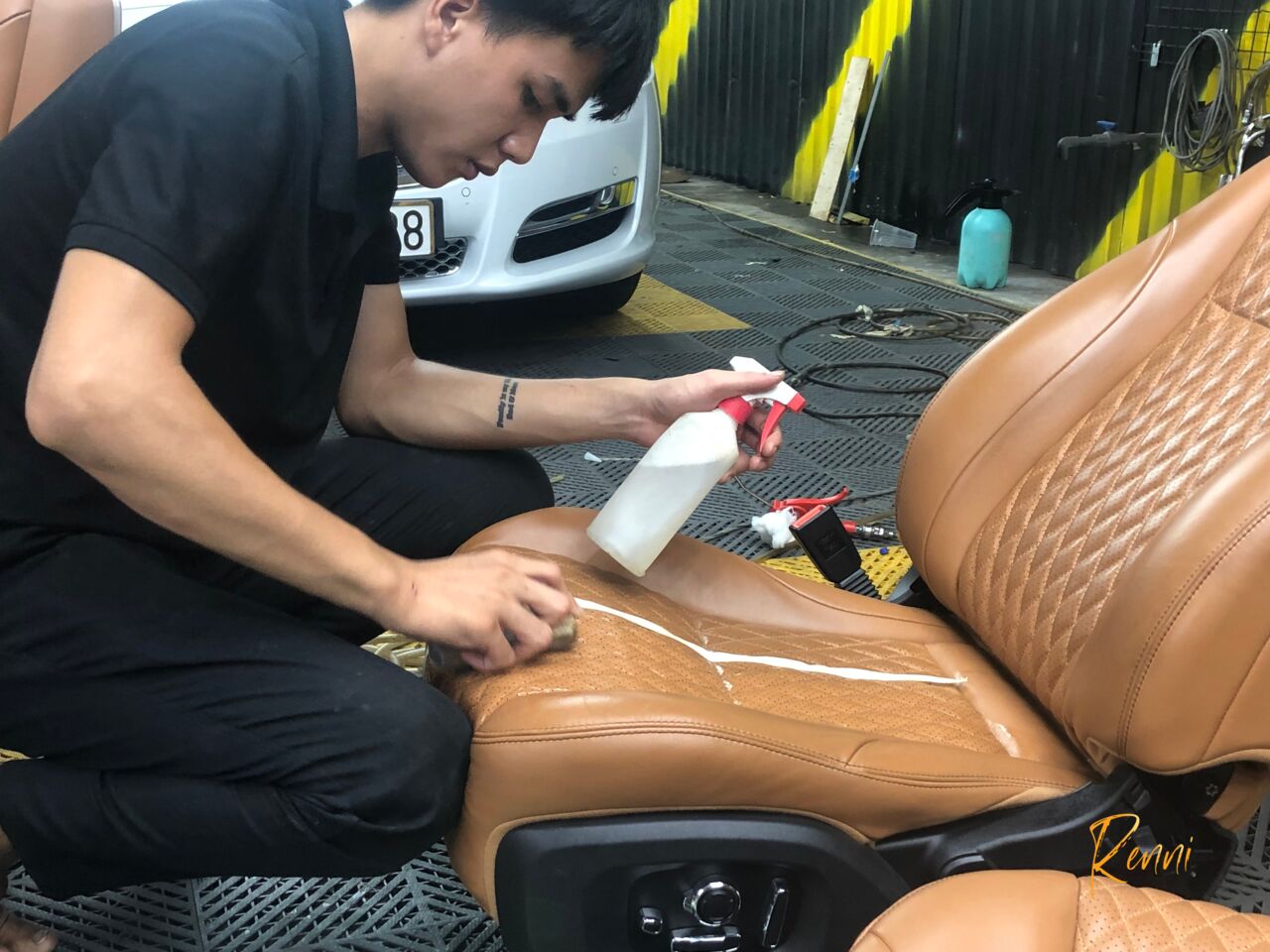 dọn nội thất ô tô
