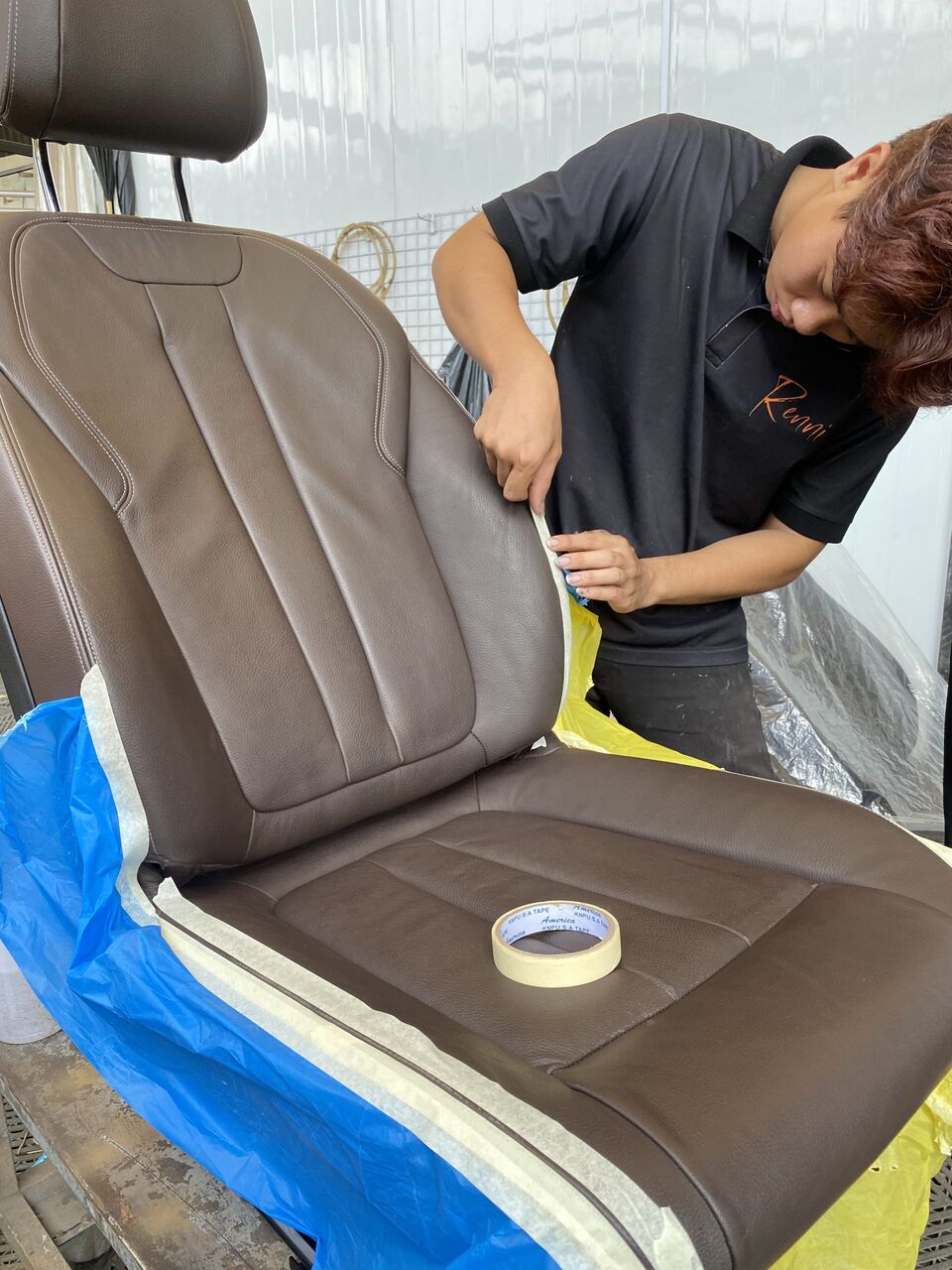 Bí quyết phục hồi ghế da ô tô như mới