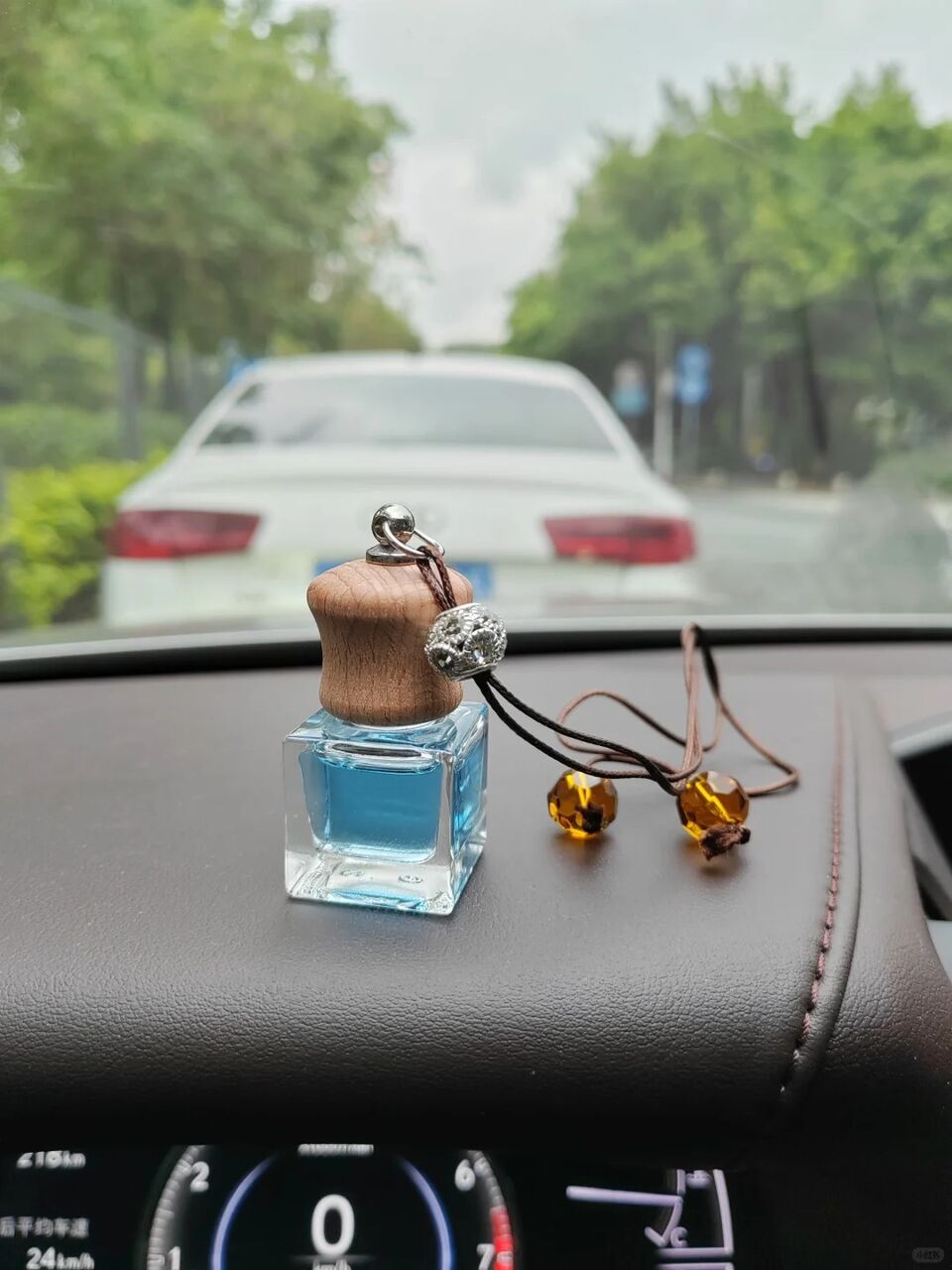 Nước hoa ô tô