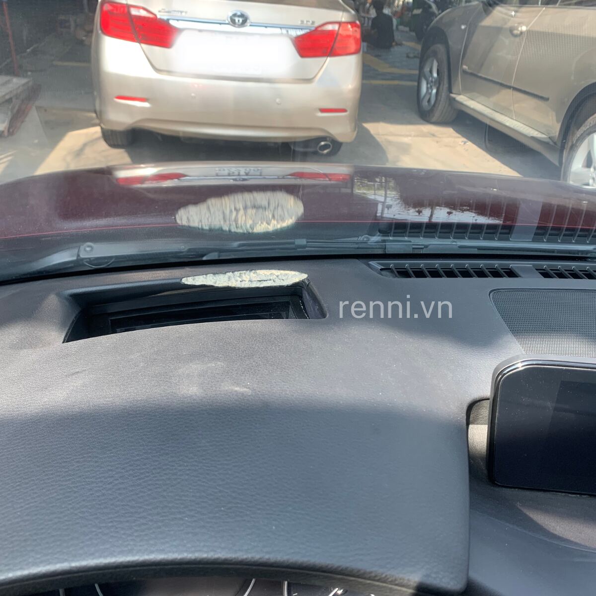 Taplo nứt, mẻ góc — RENNI