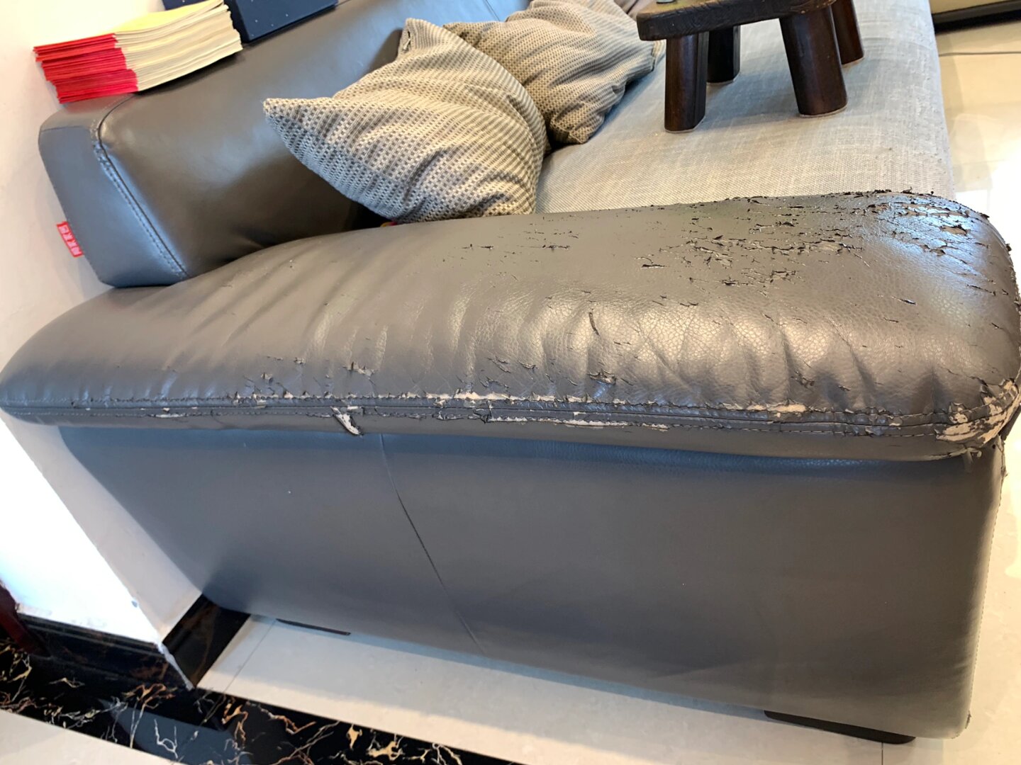 Vệ sinh sofa da