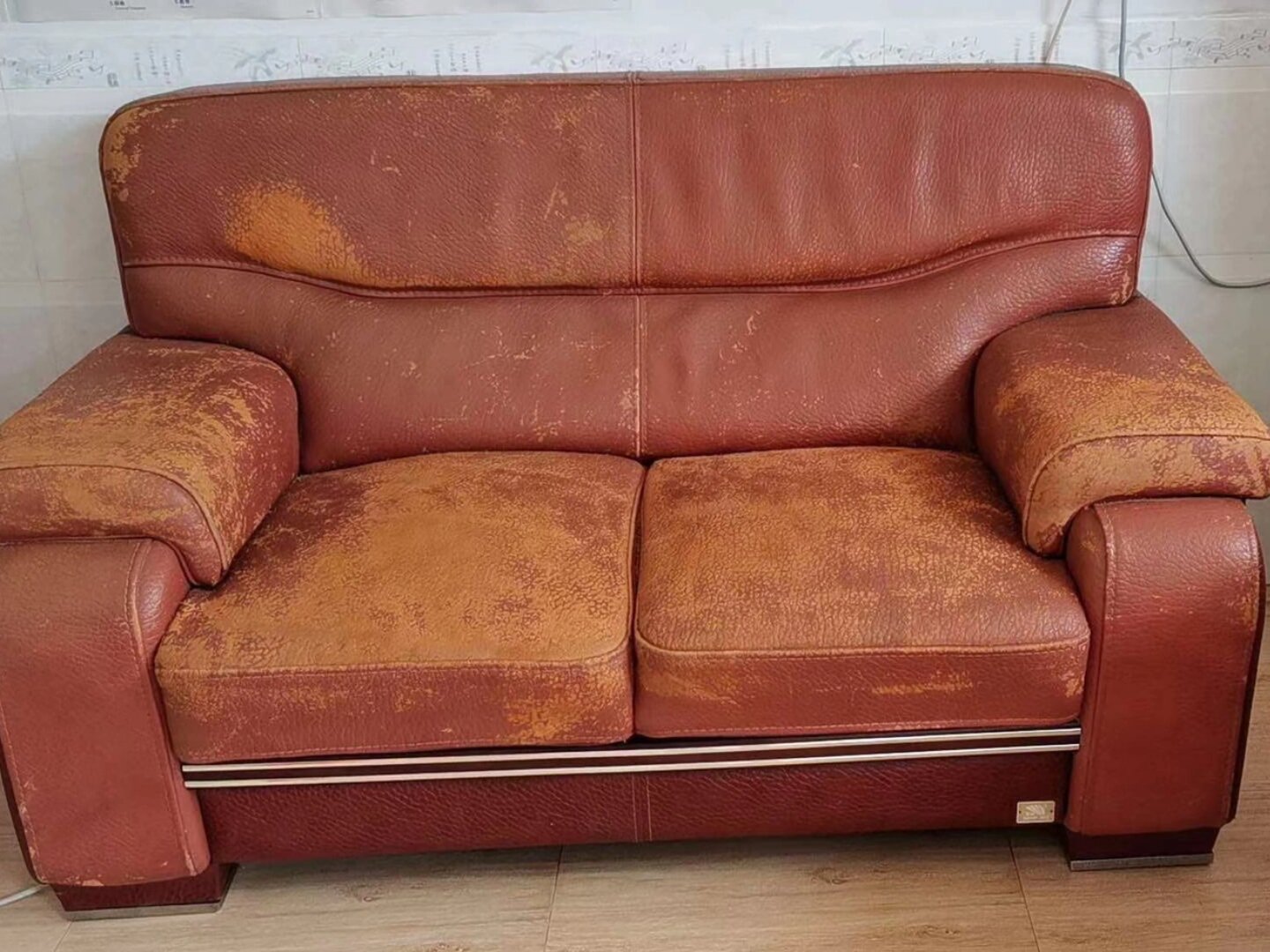 Vệ sinh sofa da